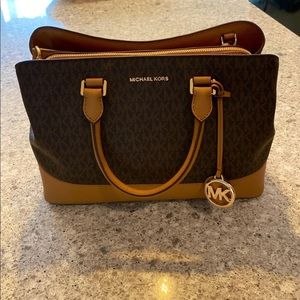 Michael Kors Large Kellen satchel